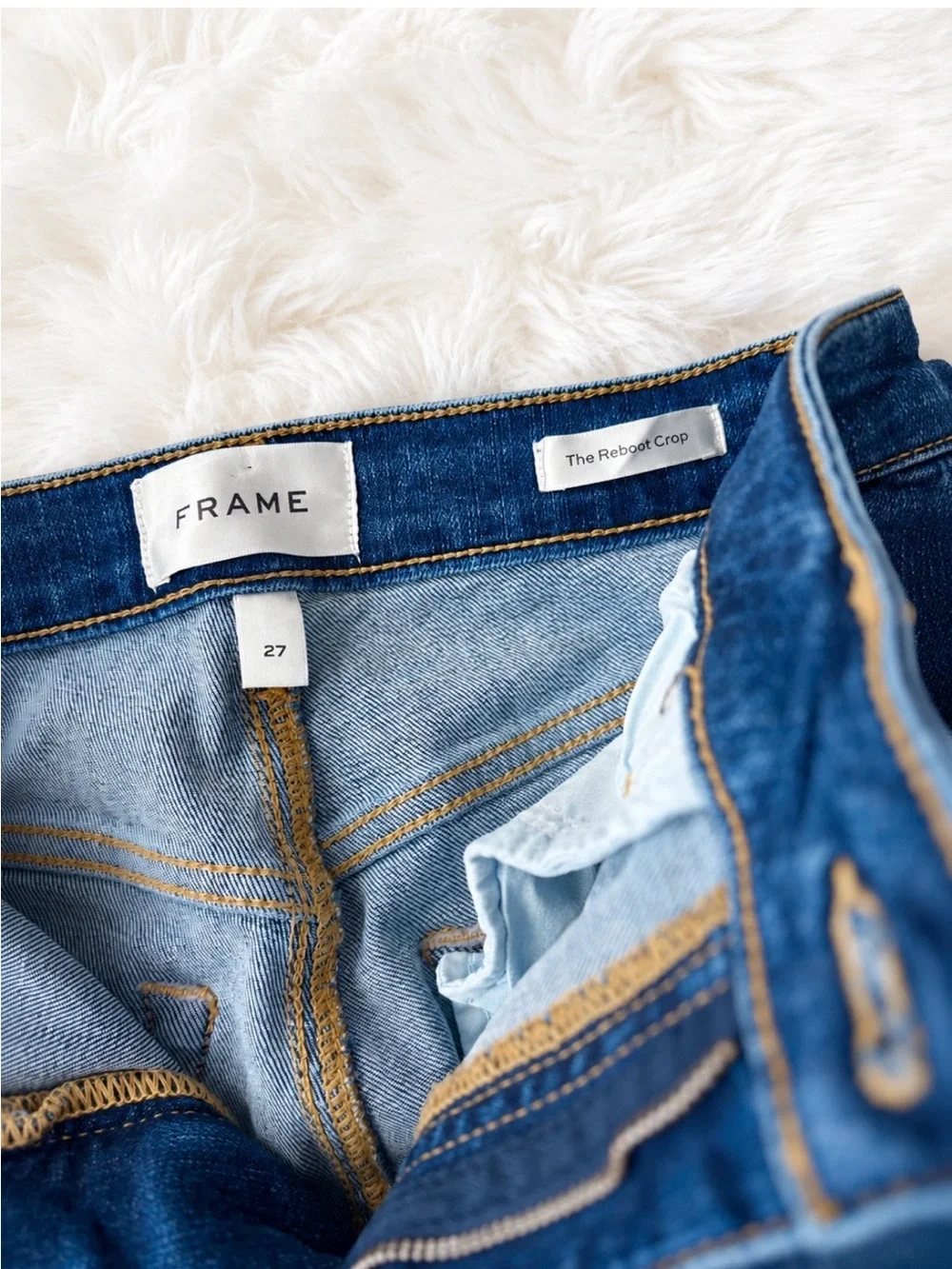 Frame Denim The Reboot Crop Jeans in Deep Blue Wash - Picture 2 of 3